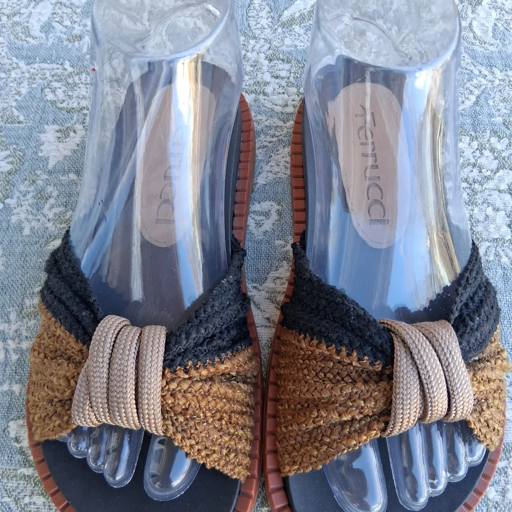 Ferrucci Black and Brown Sandals Made In Brazil Sz. 34/5 - Picture 2 of 9